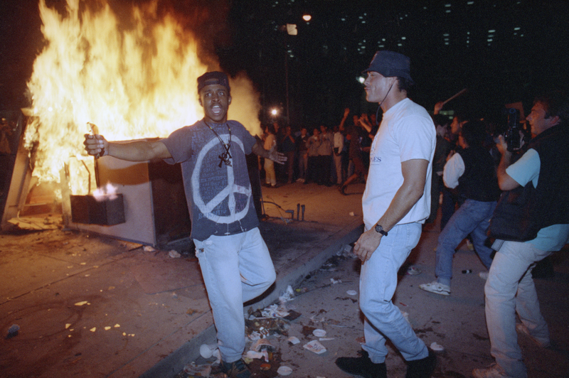 Illustration for article titled LA riots, el día que la ciudad de Los Ángeles se convirtió en la versión real y más salvaje de un GTA